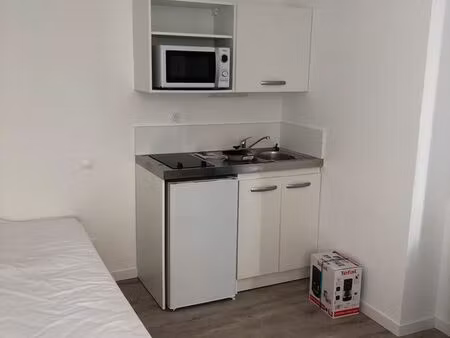 studio étudiant (1) proche gare 15 m2 neuf équipé