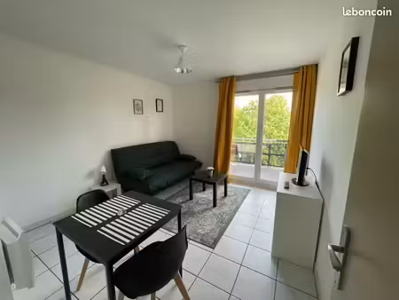 studio meublé - proche gare