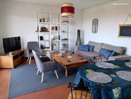 loue appartement 60m2 300m plage