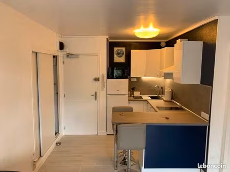 loue studio avec petite terrasse à morlaix