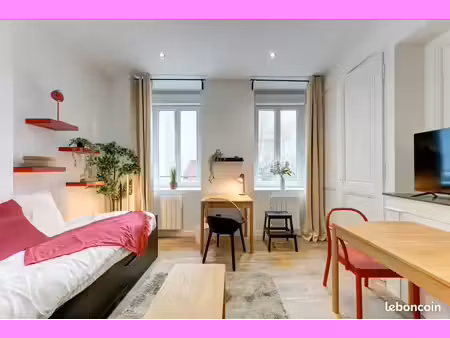 studio 1 pièce 22 m²