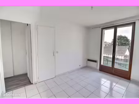 apparemment t2 à paray vieille poste