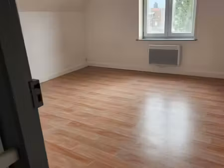 appartement 1 pièce avec cuisine séparée perenchies proche transport