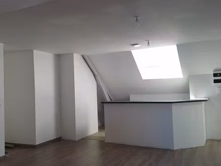 à louer – appartement t4 en plein centre-ville