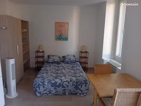 studio meublé de 20m2 à louer- centre de tourves