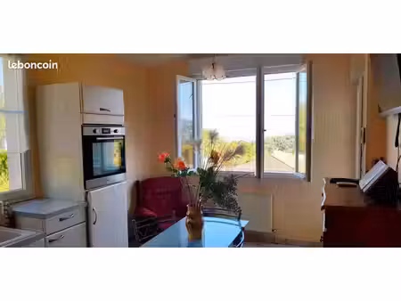 ceyrat - f1 bis meublé 35m² - parking sécurisé - proche tout commerce
