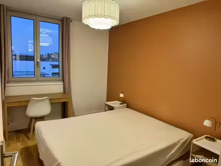location chambre 10m2 dans beau 3 pièces