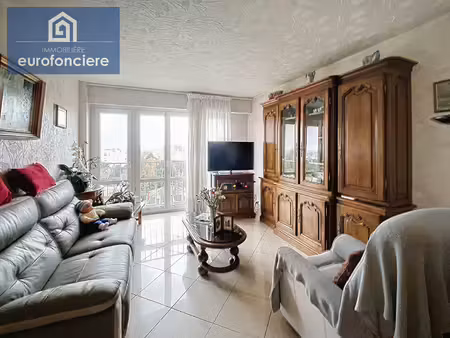 appartement iv pièce(s) a deux pas du centre ville