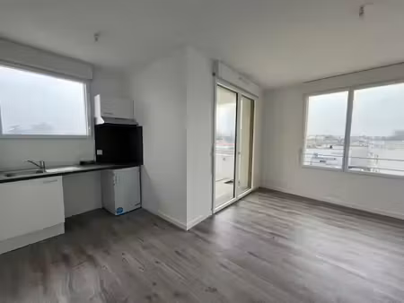 location appartement 2 pièces 42.1 m² à villenave-d'ornon (33140)  705 €