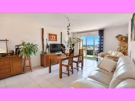 exclusivité : t4 avec vue mer et grand garage à saint-raphaël