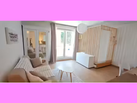 grand studio avec parking à montévrain