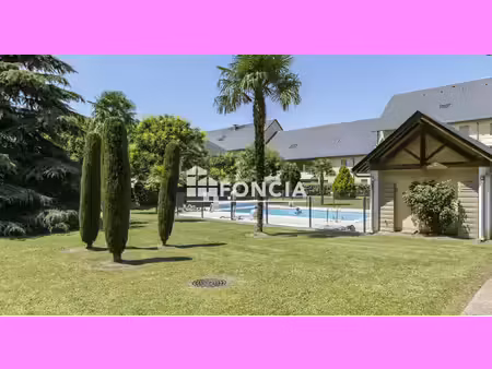 bel appartement avec grande terrasse  piscine et double stationnement