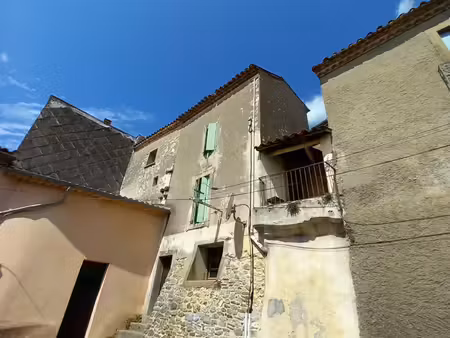 grande maison de vilage avec vue.