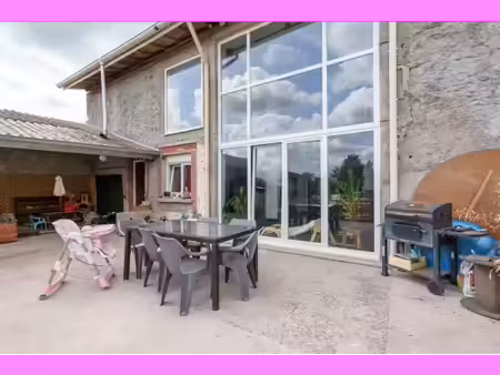 atypique maison de village