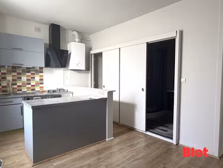blot immobilier -a louer - appartement t3 - 107 m²