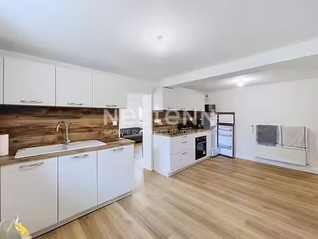 appartement meublé de plain-pied avec extérieur proche centre de retournac