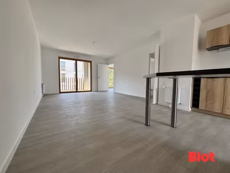 a louer - st jacques de la lande - t4 - 81 01m2