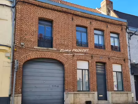 maison à vendre 4 pièces - on pose les meubles
