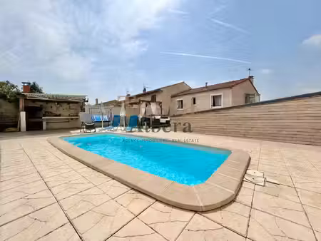 saint-estève maison 3 faces avec piscine  deux logements i