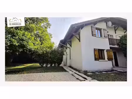 location maison 5 pièces 105.69 m² à ornex (01210)  2 600 €