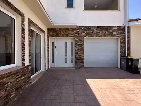 maison 3 chambres  garage  sous-sol  terrasses