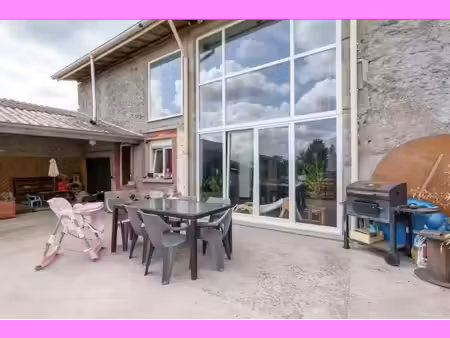 atypique maison de village