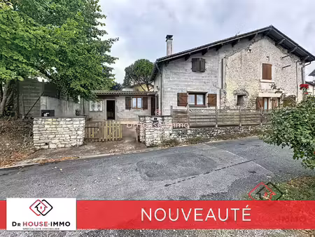 maison d'habitation en pierre avec terrrasse et jardin à 2 pas des commodités