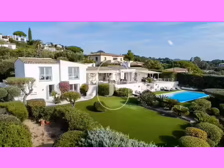 elegante propriété provencale avec vue panoramique a vendre