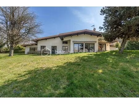 maison contemporaine de 291 m² à annecy-le-vieux