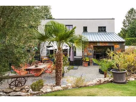 maison contemporaine de 163 m² à ballan-mire