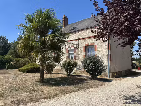 maison ancienne rénovée avec cave  atelier  jardin