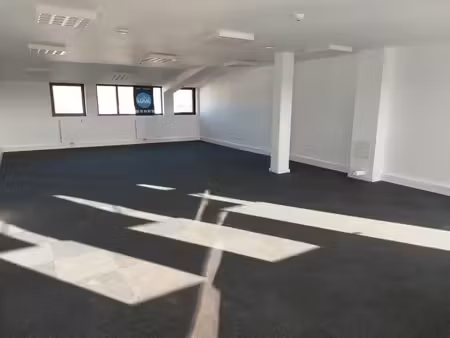 location bureaux 216 m²
