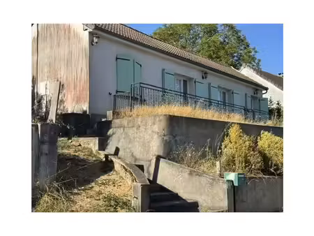 maison de village - 90m ²