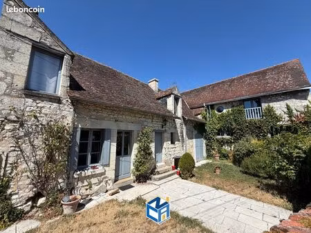 maison 7 pièces 221 m²