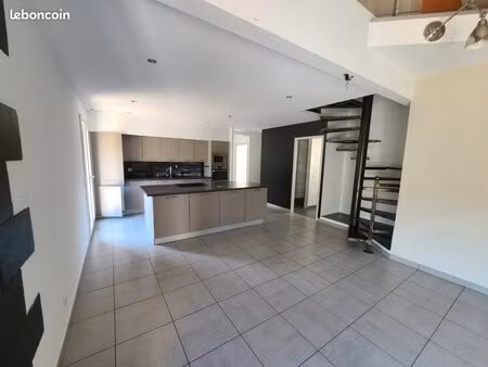 à louer t4 110m2
