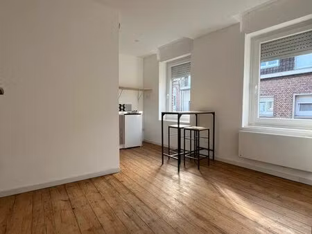 studio proche chr/creps idéal étudiant