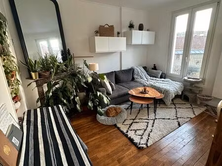 chaville – 38 m² meublé rénové  3 gares à pied  clé en main  lumineux