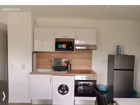 location meublé 2 pièces · 46 m² · a cote du parck