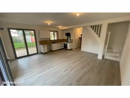 a louer launaguet  maison t4 standing