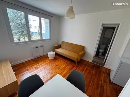 studio meublé de 21 42 m² au total – grenoble