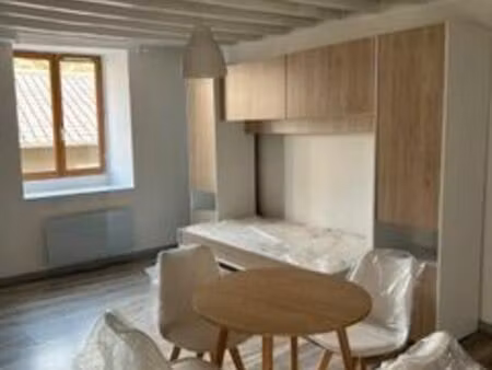 a louer agreable studio meuble centre ville