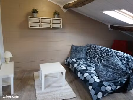 studio meublé tout équipé avec balconnet