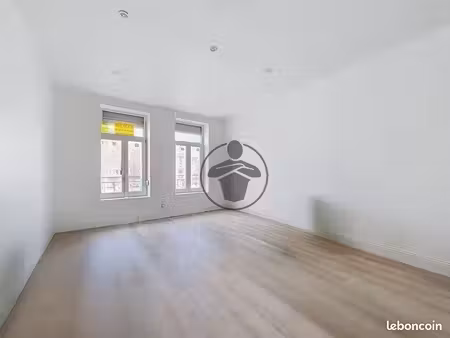 studio 2 pièces 27 m²