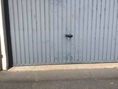 location garage fermé