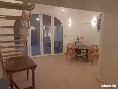 meublé 1 ensemble de 3 pièces 60 m2 dans villa  aix-en-p