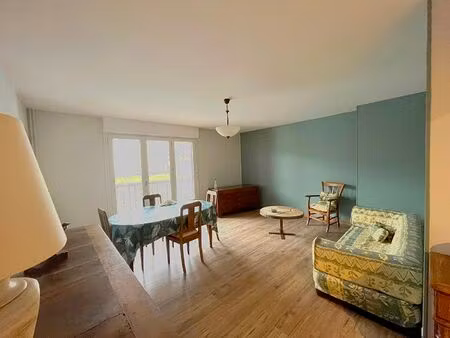appartement t4 meublé avec balcon et garage
