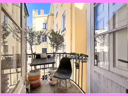 48 conde - t2 de 45.69m² avec balcon et vue sur les quais - lyon 02 charite