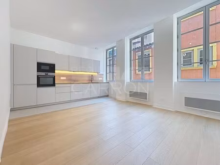 lyon 5 metro st jean t3 57m² 315000€
