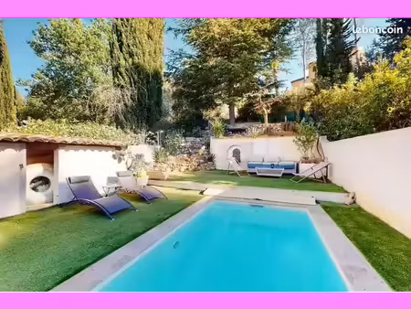 villa avec piscine