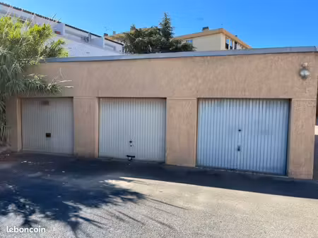 parking/box 18 m² martigues